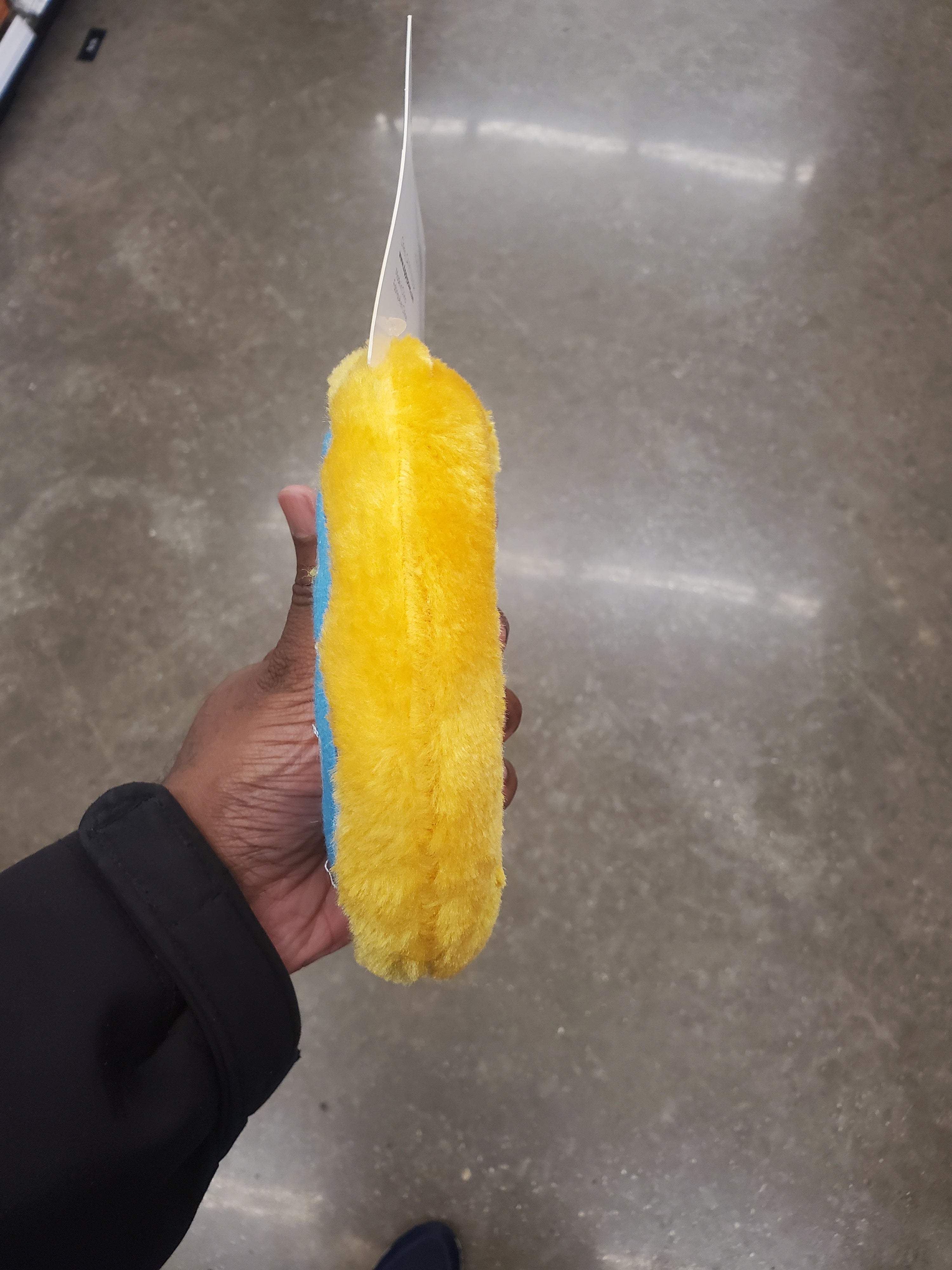 ZippyPaws Donutz Dog Toy – 7" Squeaky Plush Donut for Play & Cuddles