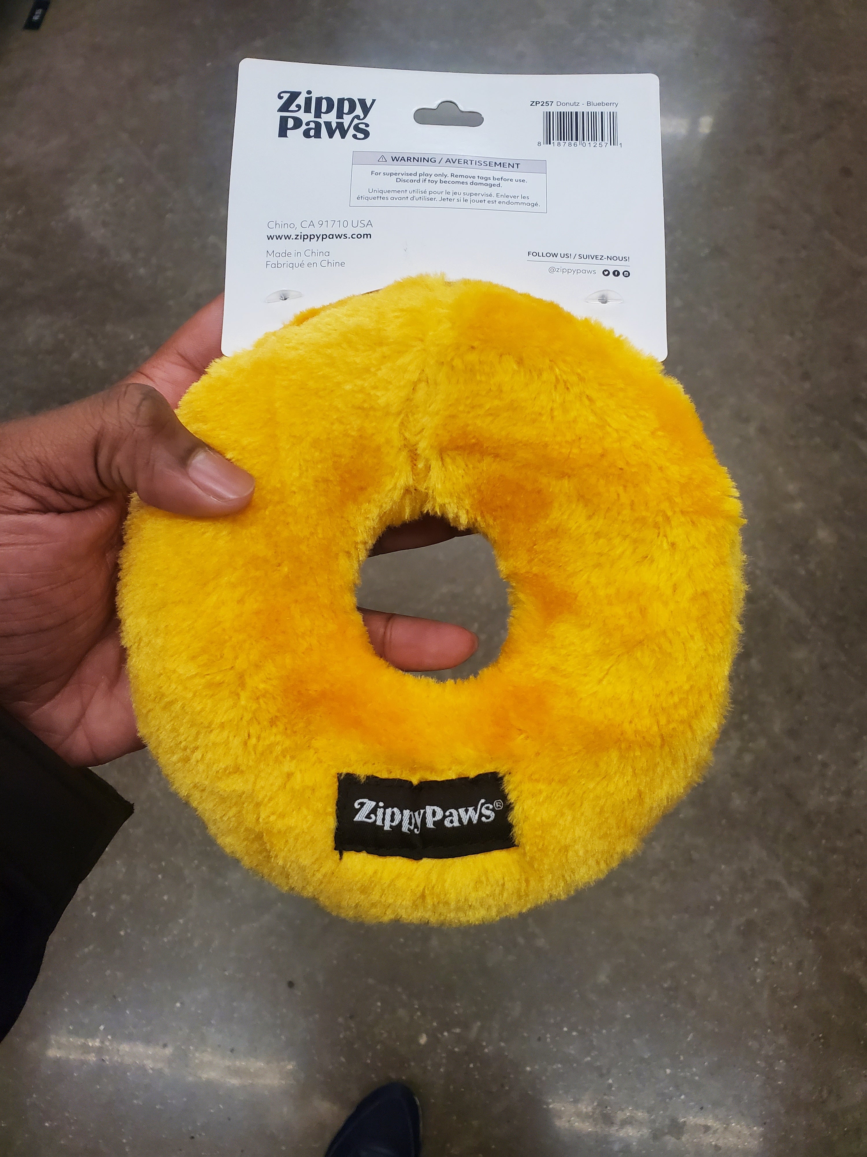 ZippyPaws Donutz Dog Toy – 7" Squeaky Plush Donut for Play & Cuddles