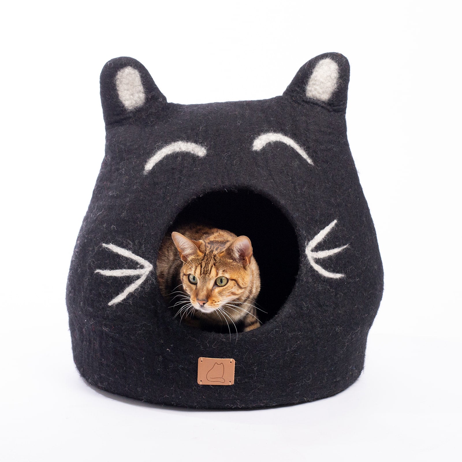 Cat Cave Bed with Ear Design | Cozy Boy Cat Style Retreat