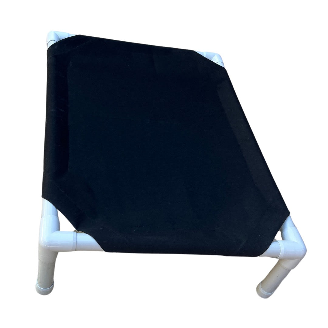 Timeless in Black: The Iconic Pet Bed