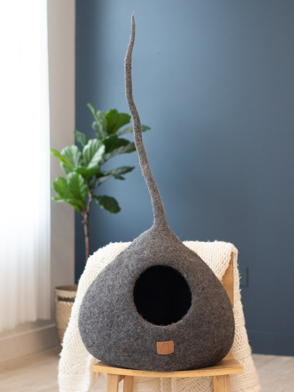 Stone Grey Tail-Styled Cat Cave | Vibrant Pet Retreat