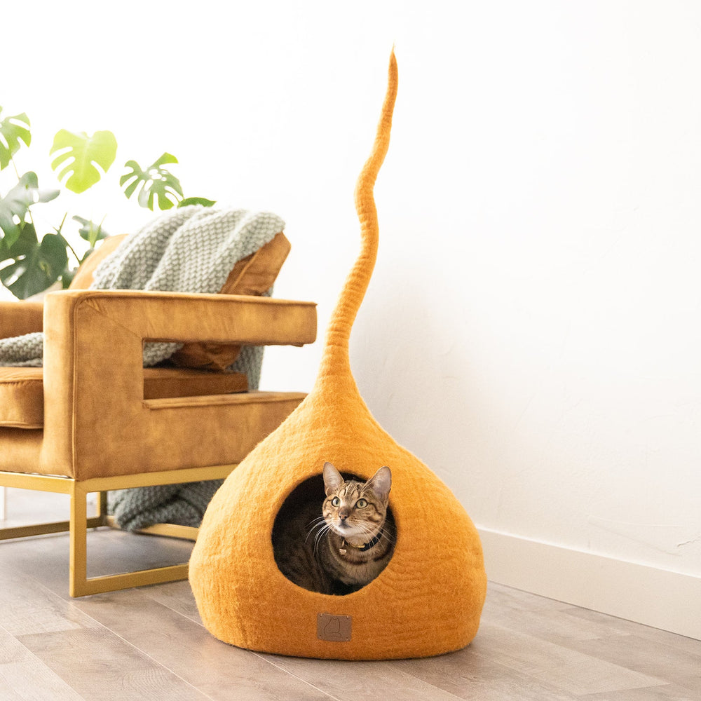 Fire Orange Tail-Styled Cat Cave | Vibrant Pet Retreat