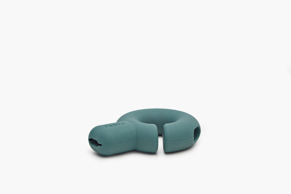 Falcon Toy™ – Treat, Tug & Puzzle Toy for Dogs 🐾