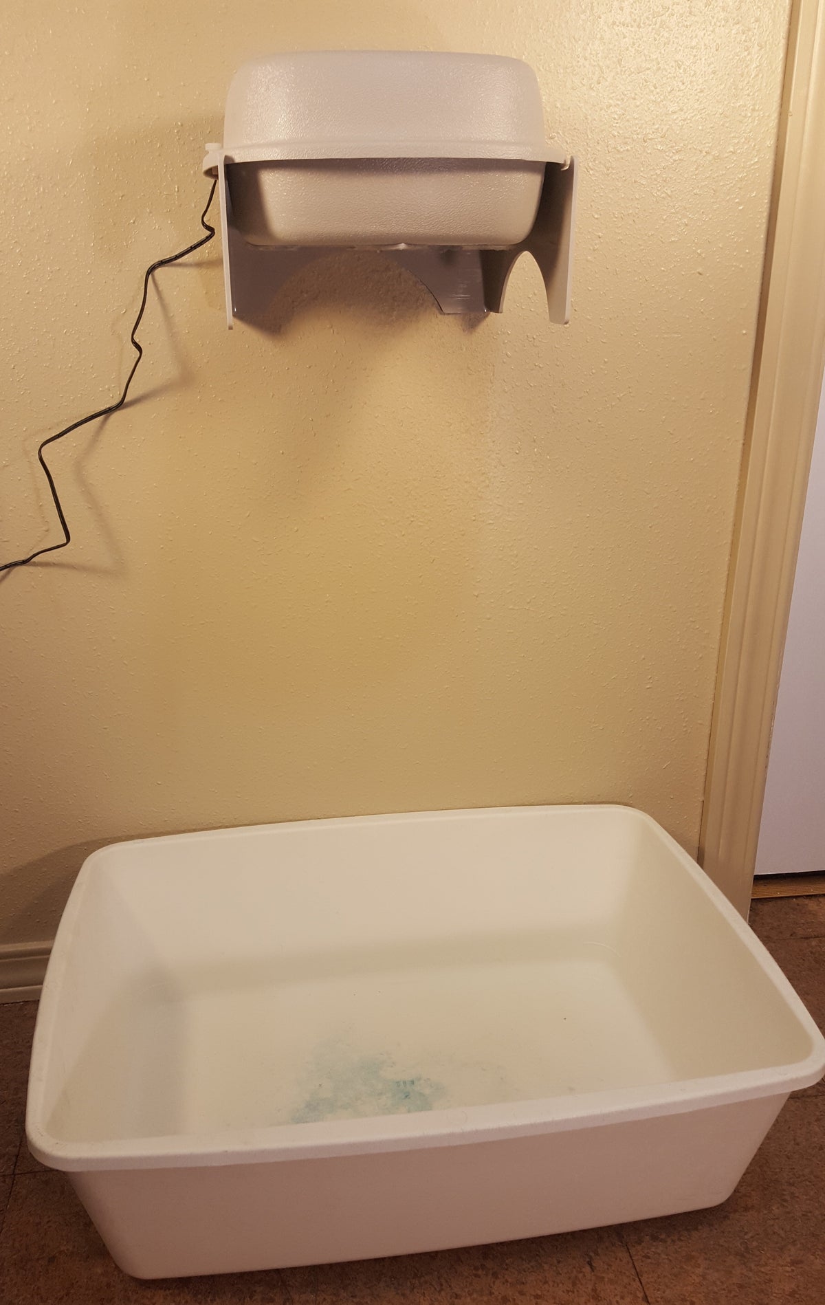 Purrified Air Wall Bracket & Tabletop Holder – Litter Box Air Filter Mount